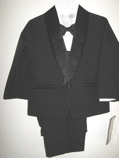 Close-Out Lito Tuxedo with Black Cummerbund / Bow Tie Sz 5 - Save 51% Off MSR